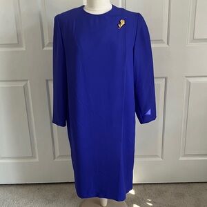 Elegant Blue Long Sleeve Dress with Gold Accent